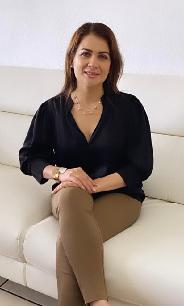 MSc. Verónica Valdez de Cuellar, psicóloga clínica y tanatóloga en Ciudad de Guatemala